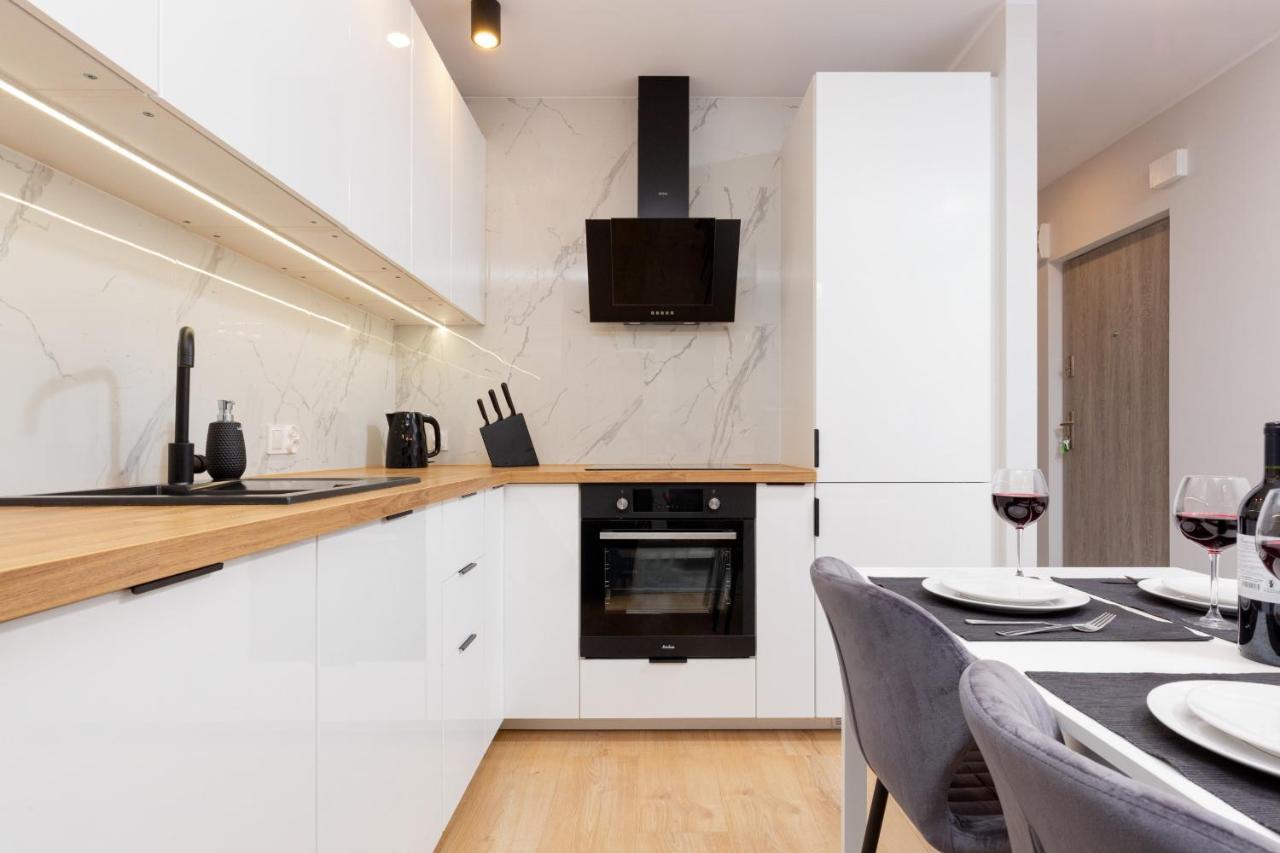 Beautiful Two-Bedroom Apartment Warsaw Bielany By Noclegi Renters Exterior photo