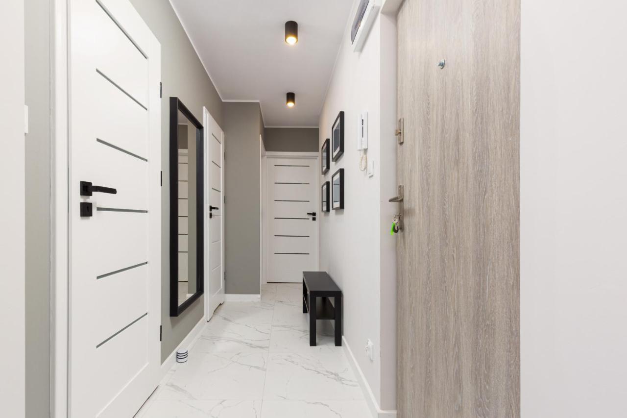 Beautiful Two-Bedroom Apartment Warsaw Bielany By Noclegi Renters Exterior photo